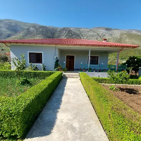 Flowery House Near The Sea And The Mountain Holiday home *